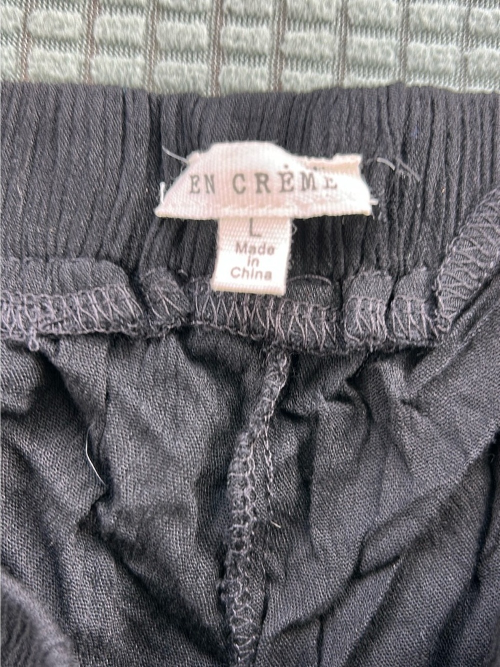 Embroidered Ruffle Hem Shorts - Picture 6 of 7